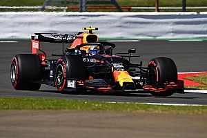 Элбон раскритиковал Pirelli за выбор шин на Гран При 70-летия Ф1