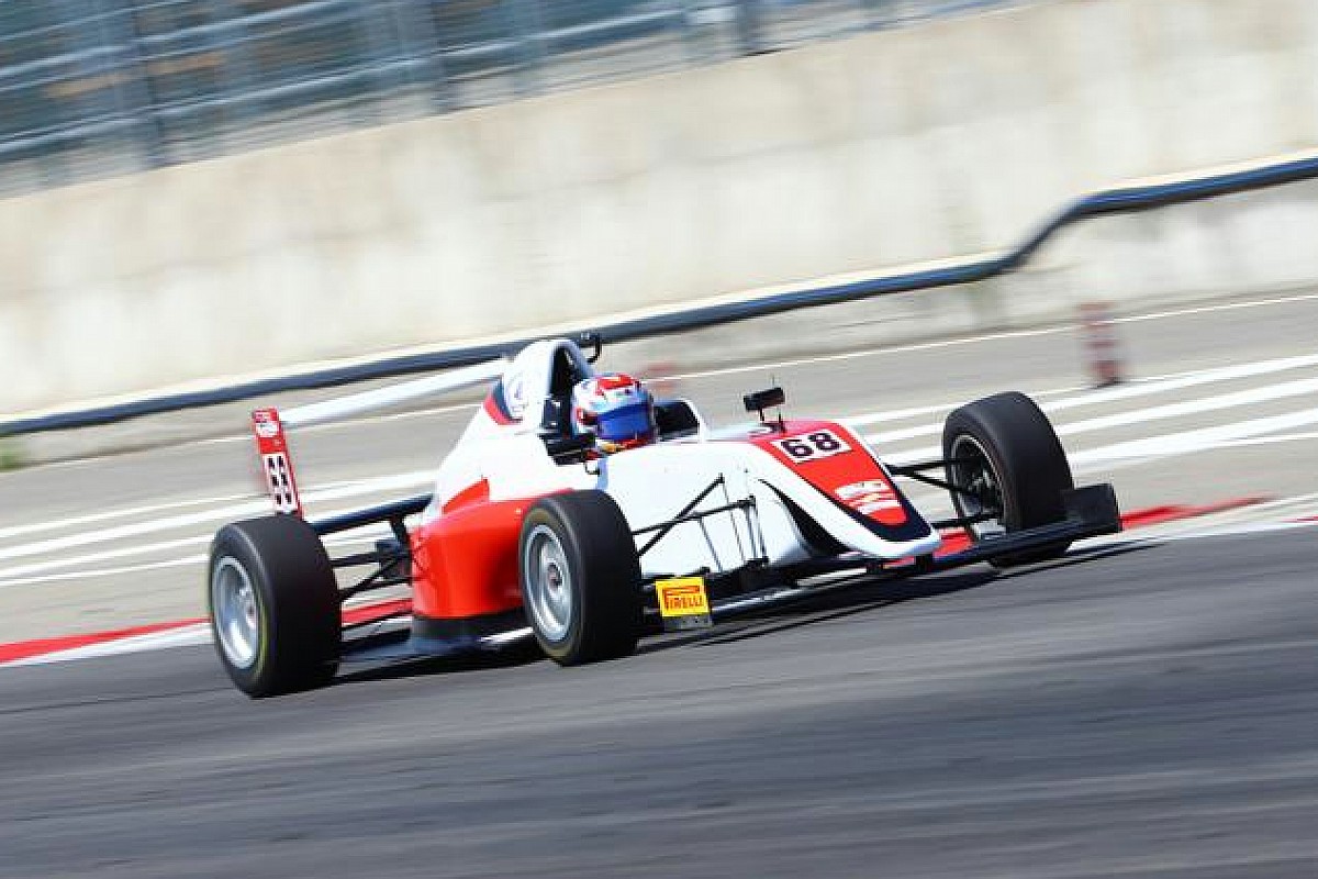 Sztuka zaskakuje w F4