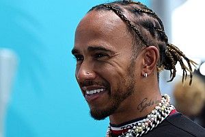 Hamilton desafía a la FIA: "La próxima vez llevaré cuatro relojes"