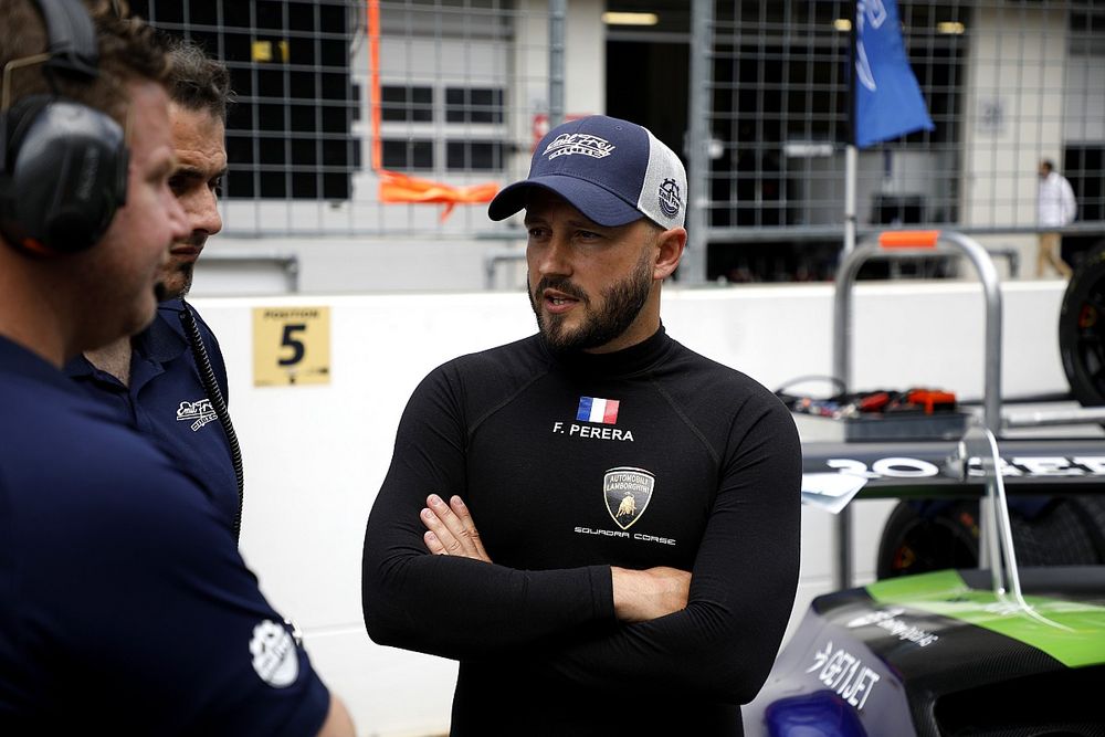 #19 Emil Frey Racing Lamborghini Huracán GT3 Evo: Franck Perera