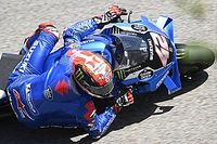 El dolor doblega la voluntad de Rins, que se retira de Sachsenring