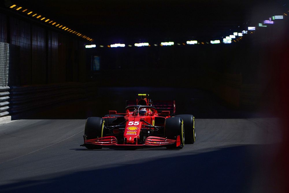 Carlos Sainz Jr., Ferrari SF21