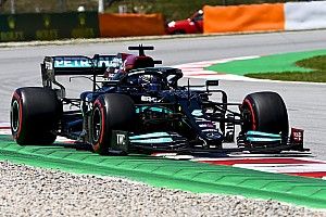 F1 Spanish GP: Hamilton beats Verstappen for 100th pole position