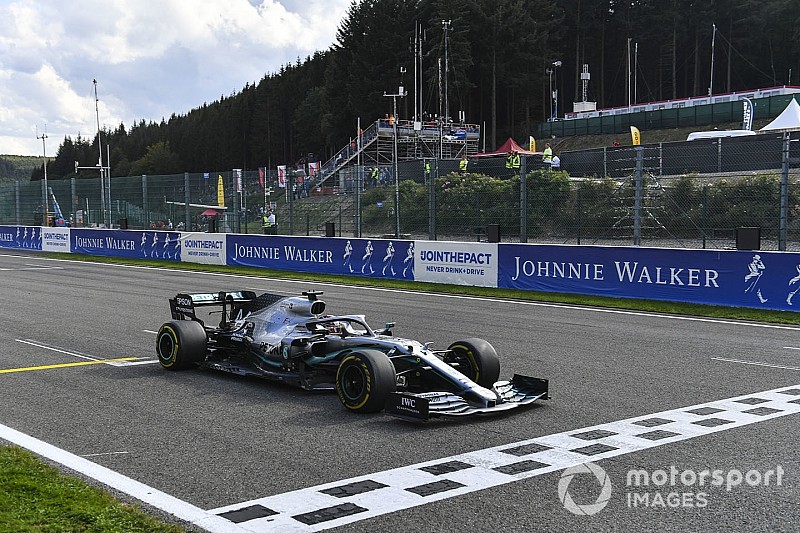 Hamilton: "Birkaç tura daha ihtiyacımız vardı"