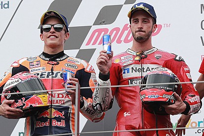 Dovizioso: “Pensaba que Márquez iba a cambiar de moto, me sorprendió”