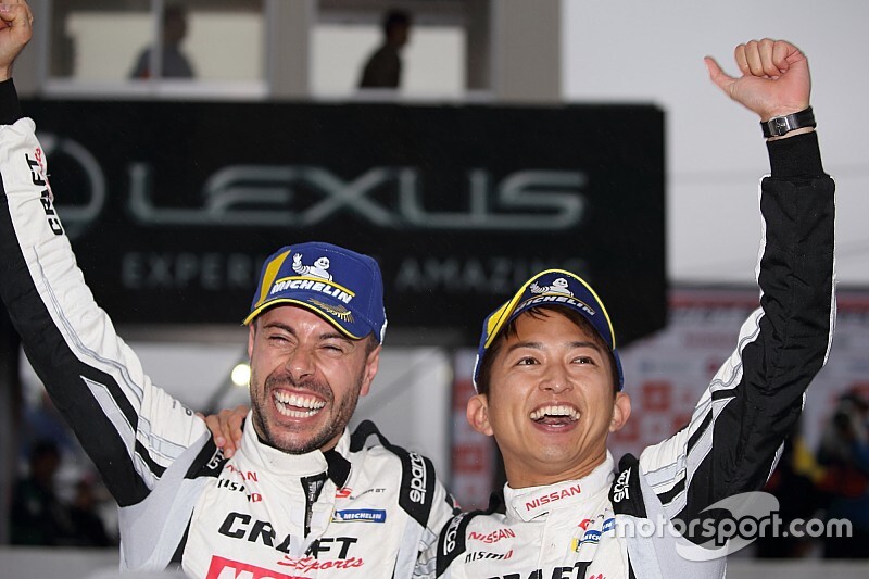 ”100点満点”の会心レース。3号車の平手&マコヴィッキィ、GT-Rの1勝目に歓喜