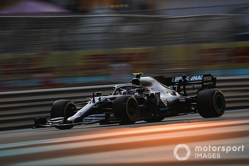 Bottas lidera pero choca con Grosjean en Abu Dhabi
