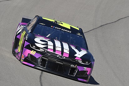 Jimmie Johnson leads final practice at Las Vegas