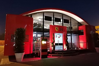 Mégis maradhatnak a nagy motorhome-ok a Forma-1-ben?