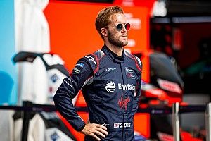 Santiago ePrix: Bird vliegt naar toptijd in eerste training