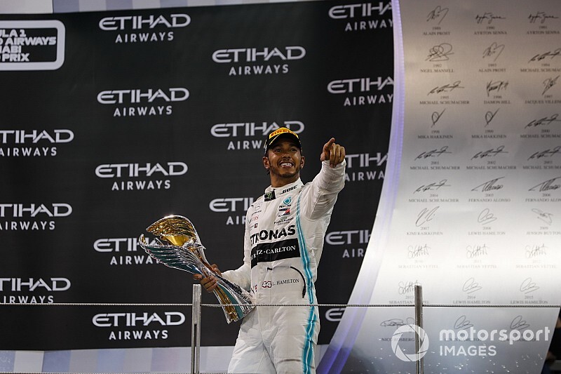 Hamilton ukoronował sezon