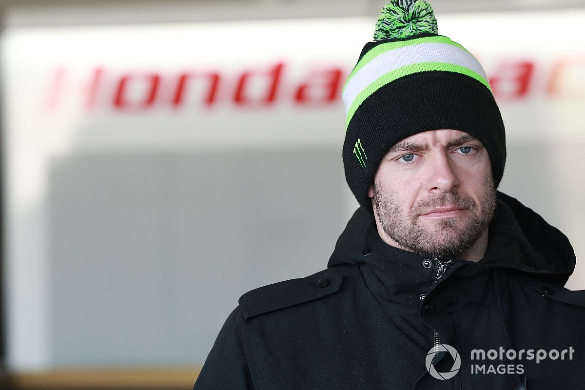 Crutchlow elhalasztotta a bokaműtétjét