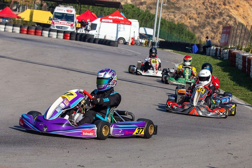 Tuzla Karting Park'ta Büyük Çekişme