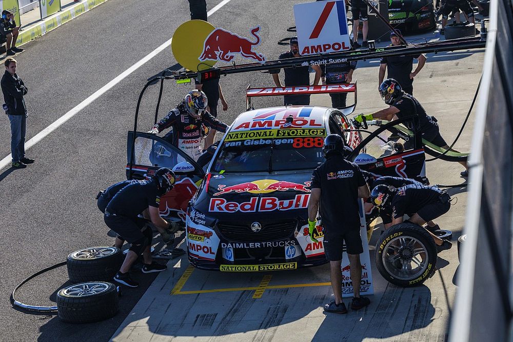 Shane van Gisbergen, Triple Eight Race Engineering Holden