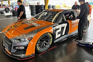 Вильнев протестировал машину NASCAR. Ждем старта в Дайтоне?