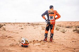 Dakar: Petrucci nem tudott kapcsolatba lépni a csapatával a bukását követően