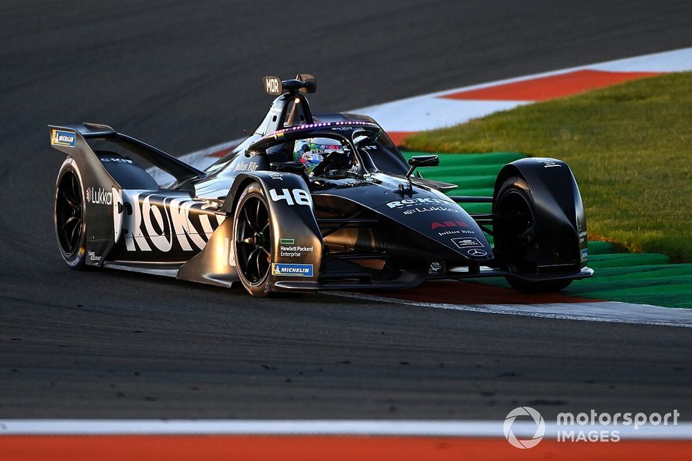 Mortara cierra la pretemporada en Valencia en lo más alto