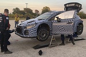 Экипаж Hyundai на тестах WRC упал в реку