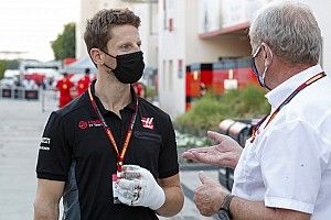 Grosjean makes sim racing return, one month after Bahrain crash