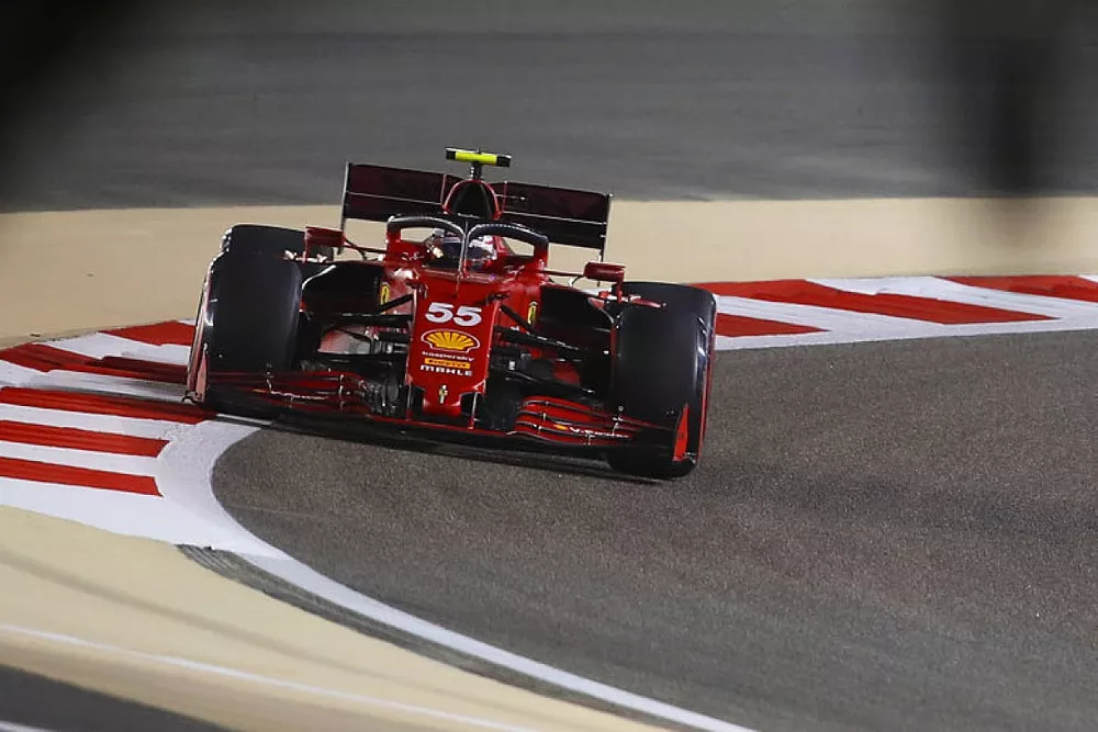 Carlos Sainz Jr., Ferrari SF21