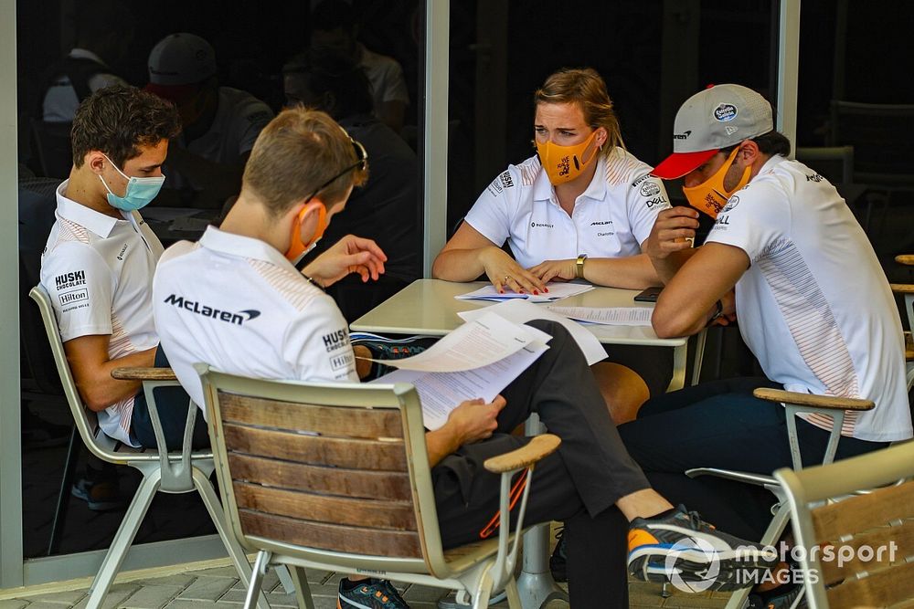 Sainz, Ferrari'nin 2018 aracıyla test yapmak istiyor