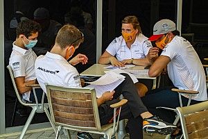 Sainz, Ferrari'nin 2018 aracıyla test yapmak istiyor