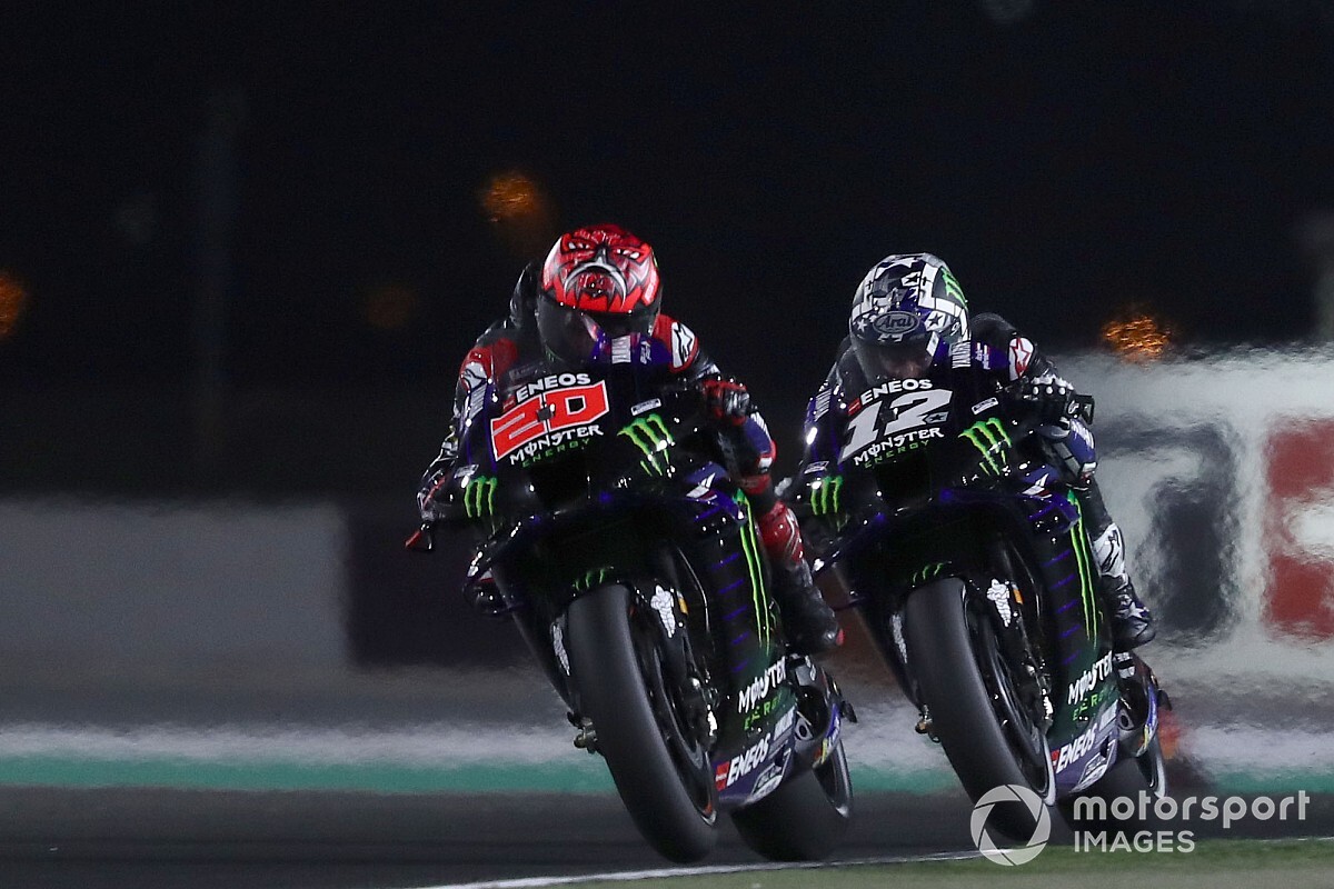 Yamaha a due facce: il Factory Team convince, Petronas a picco