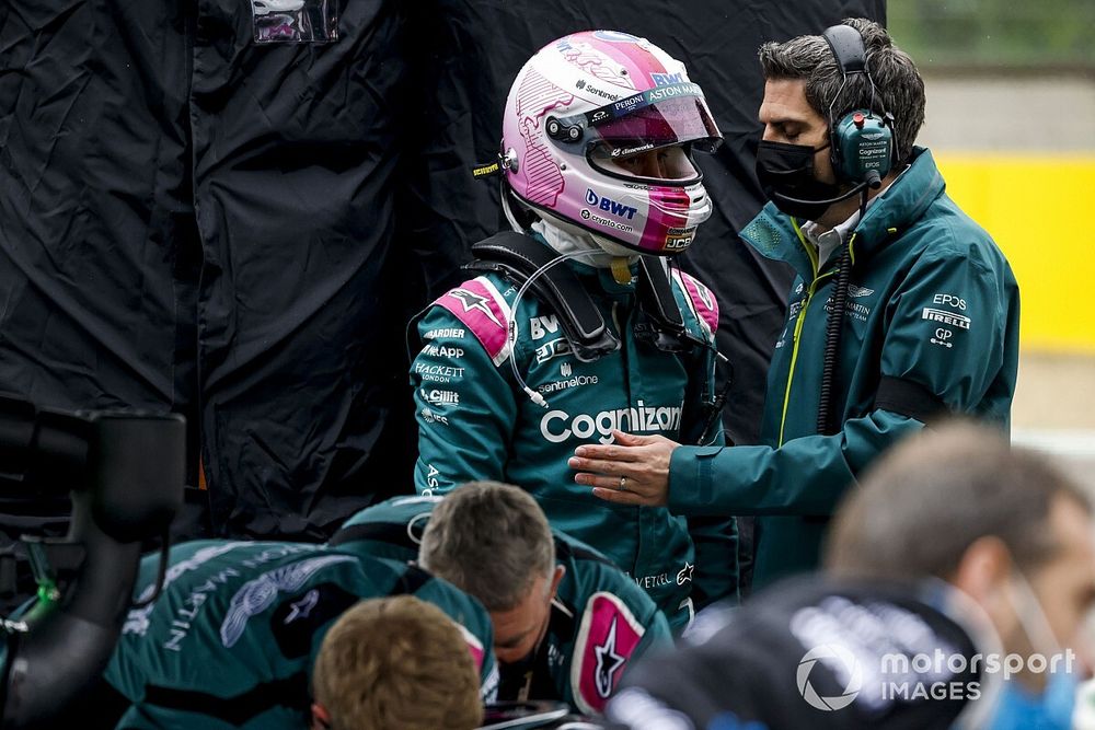 Vettel, sorunlu Imola yarışının ardından Stroll'ün puan almasından memnun