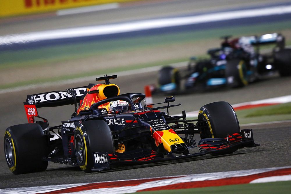 Verstappen na titanenstrijd: "Waarom lieten jullie mij er niet voor?"