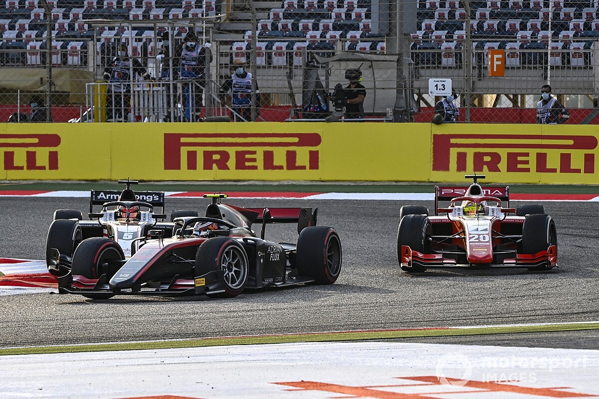 Soal Gelar Juara F2, Callum Ilott Belum Menyerah