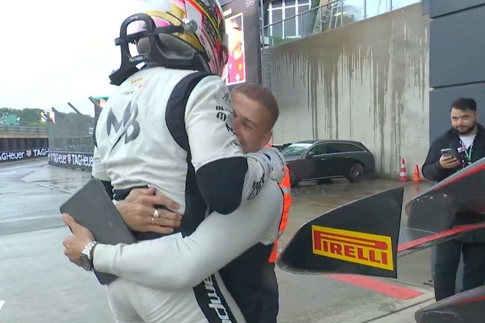 Mari Boya wins in Silverstone