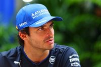 Sainz: "Hemos sido competitivos, pero siguen los problemas con los blandos"