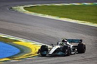 Hamilton chwali Russella
