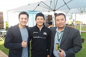 Mengikuti debut balapan F1 Rio Haryanto dari dekat