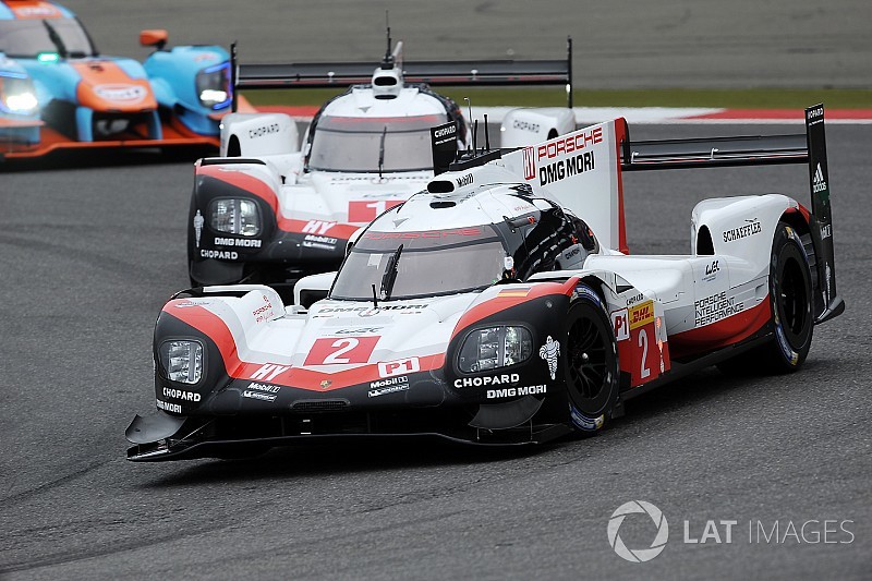 Porsche legt teamorders uit op de Nürburgring
