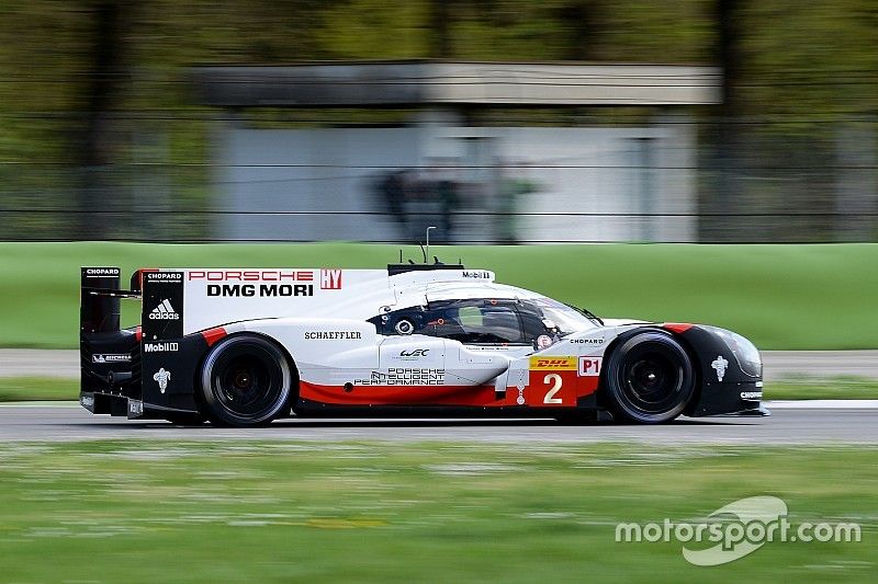 #2 Porsche Team Porsche 919 Hybrid: Timo Bernhard, Earl Bamber, Brendon Hartley