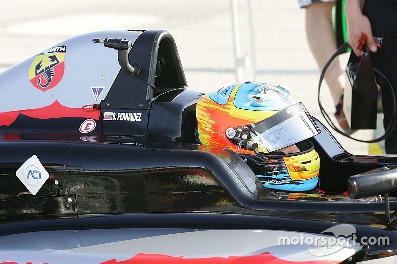 Sebastian Fernandez centra il successo in Gara 1 a Misano