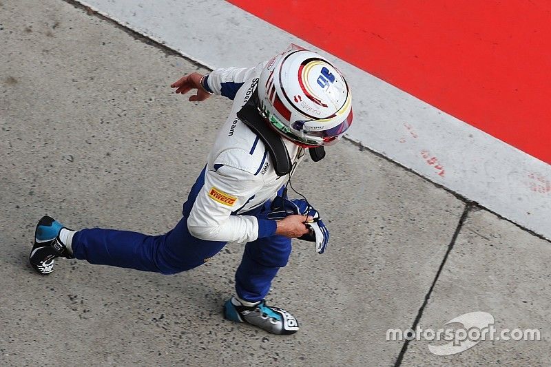 5 helyes rajtbüntetést kapott Giovinazzi Kínában