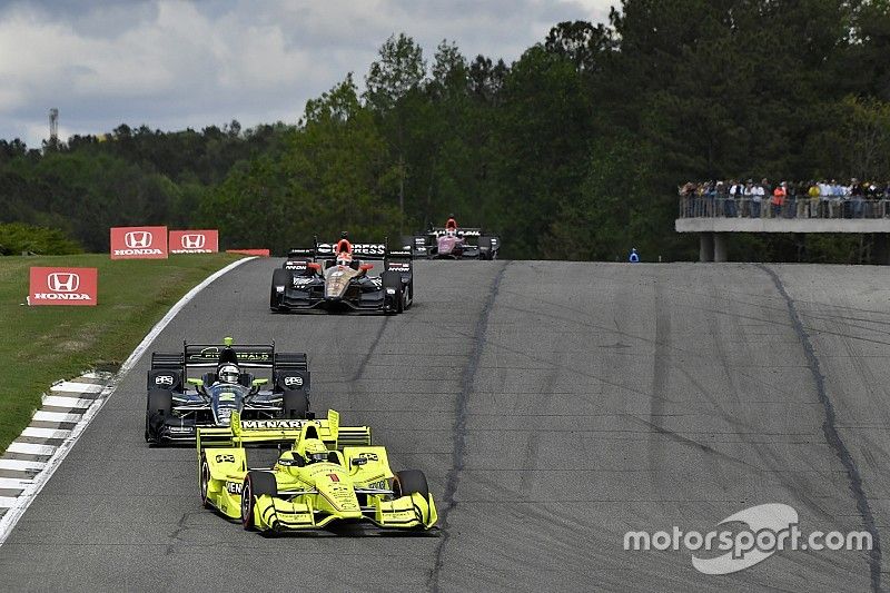Pagenaud troisième malgré un contact avec Newgarden