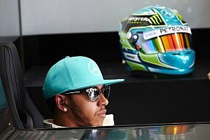 Hamilton reveals over 8,000 entries in F1 helmet design competition
