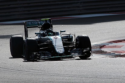 【F1アブダビGP】ロズベルグ、ハミルトンのタイムに白旗。「あのタイムは僕には無理!」