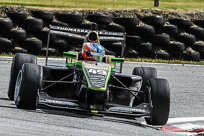 Teretonga TRS: Randle cruises to Race 1 win