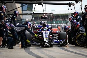 Квят остался недоволен прогрессом Renault