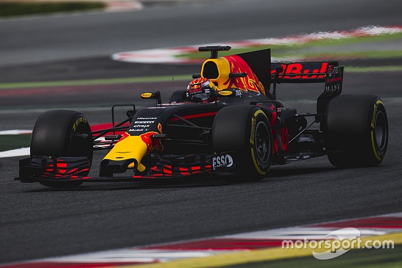 En tests, Verstappen évalue déjà les capacités de dépassement