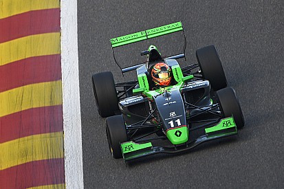 FR2.0 Barcelona: Fenestraz kampioen, Verschoor derde in crashfestijn