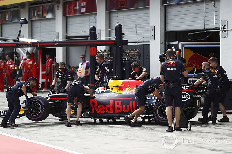 Red Bull stelt onderzoek in naar koppelingsprobleem Verstappen