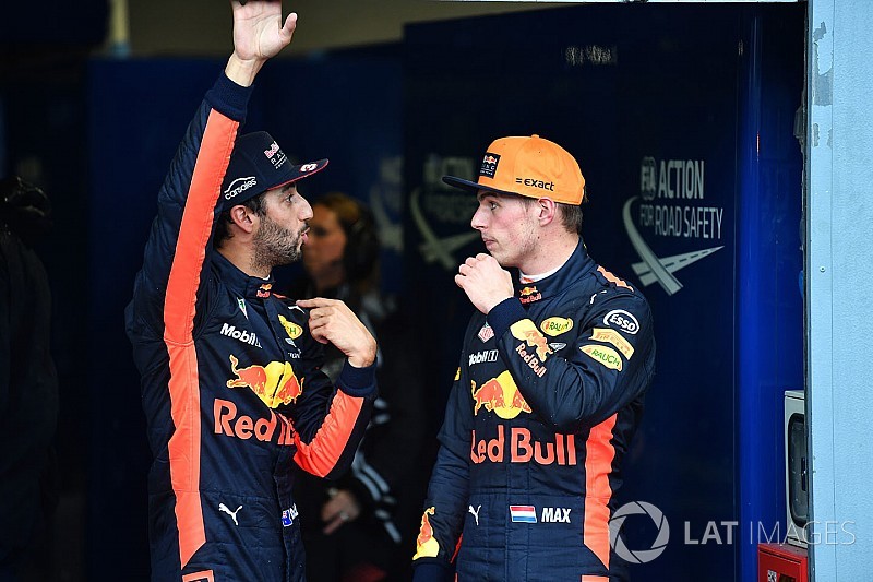 Голосование: ищем виноватого в аварии гонщиков Red Bull