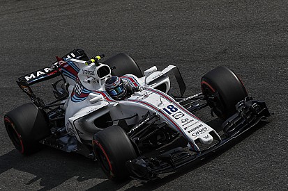 Stroll told to "go for it" against Hamilton at start