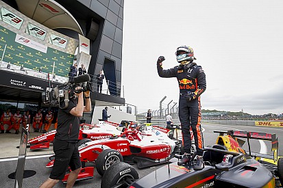 F3: Jüri Vips vence a corrida 1 em Silverstone; Pedro Piquet é 6º