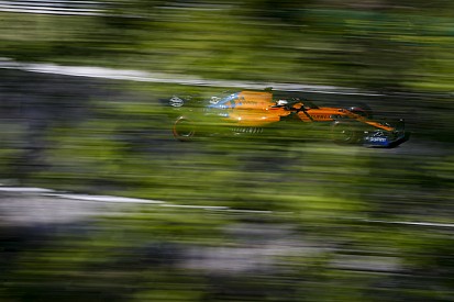 Sainz: "McLaren'ın en iyi takımları yenebilmesi için yeni kurallara ihtiyacı var"